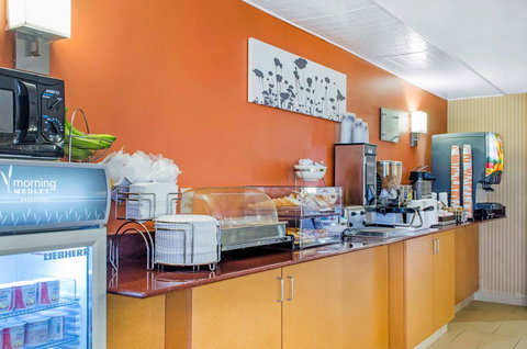 Sleep Inn & Suites East Chase - Renee 27