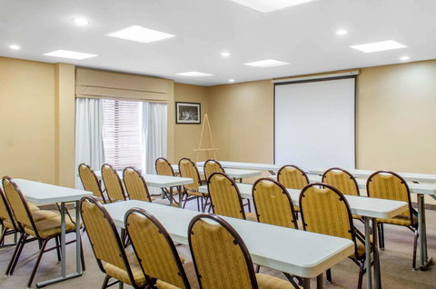 Sleep Inn & Suites East Chase - Renee 2