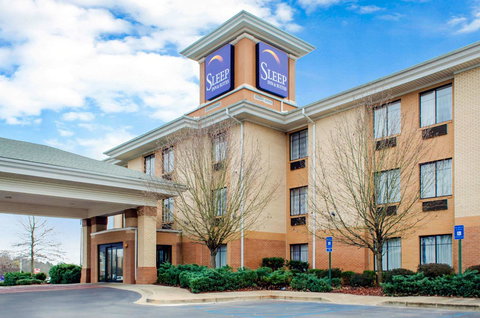 Sleep Inn & Suites East Chase - Renee 3