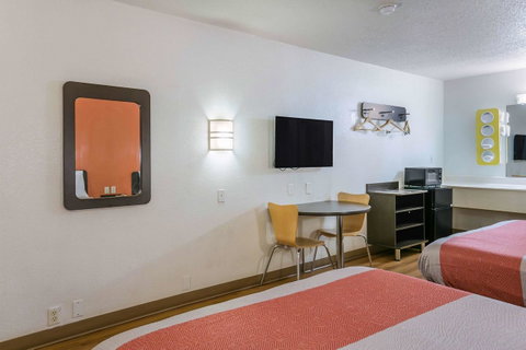 Motel 6 Dothan - Qld Realsetate 24
