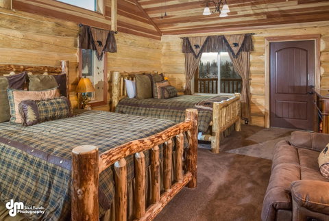 Alaska Knotty Pine B&B - Qld Realsetate 14