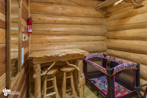 Alaska Knotty Pine B&B - Qld Realsetate 16