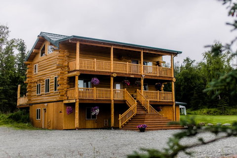 Alaska Knotty Pine B&B - Qld Realsetate 0