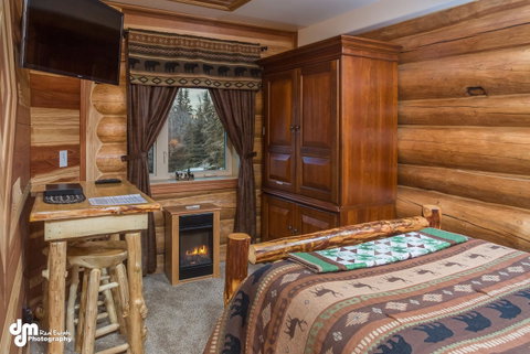 Alaska Knotty Pine B&B - Qld Realsetate 5