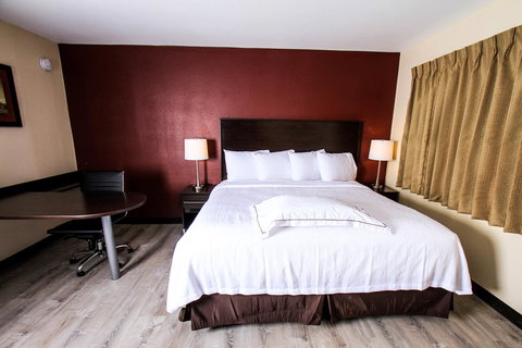 Red Roof Inn PLUS+ Williams â€“ Grand Canyon - Renee 22