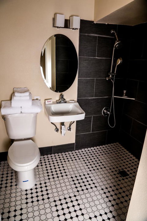 Red Roof Inn PLUS+ Williams â€“ Grand Canyon - Renee 33