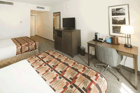 Grand Canyon Railway Hotel - Renee 13