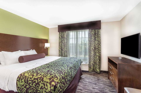Comfort Inn & Suites - Internet Find 10