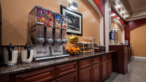 Best Western Plus Yosemite Way Station - Internet Find 33