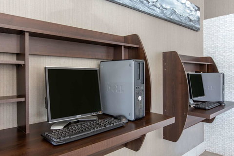 Cielo Hotel Bishop-Mammoth, An Ascend Hotel Collection - Swimm 9