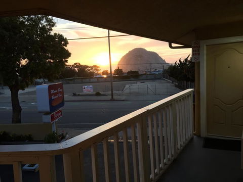 Morro Bay Beach Inn - Renee 29