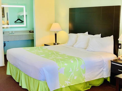 Morro Bay Beach Inn - Renee 9
