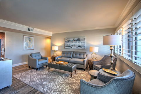 456 Embarcadero Inn & Suites - Renee 7