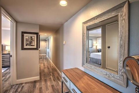 456 Embarcadero Inn & Suites - Renee 1
