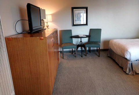 456 Embarcadero Inn & Suites - Renee 26