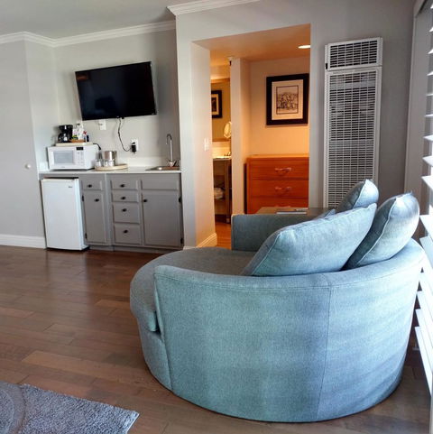 456 Embarcadero Inn & Suites - Renee 12