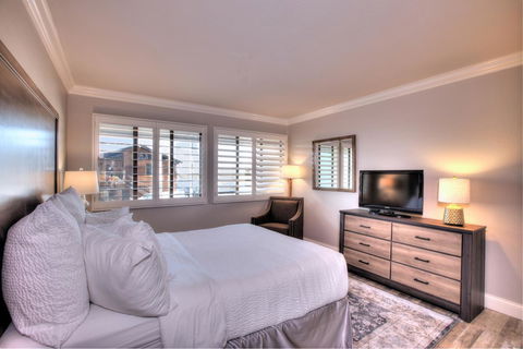 456 Embarcadero Inn & Suites - Renee 8