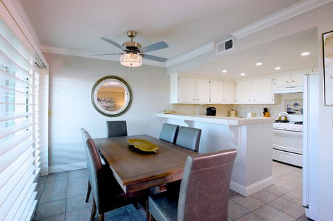 456 Embarcadero Inn & Suites - Renee 2