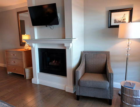 456 Embarcadero Inn & Suites - Renee 20