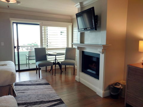 456 Embarcadero Inn & Suites - Renee 24