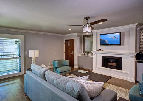 456 Embarcadero Inn & Suites - Renee 15