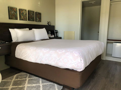 Bayfront Inn - Renee 20