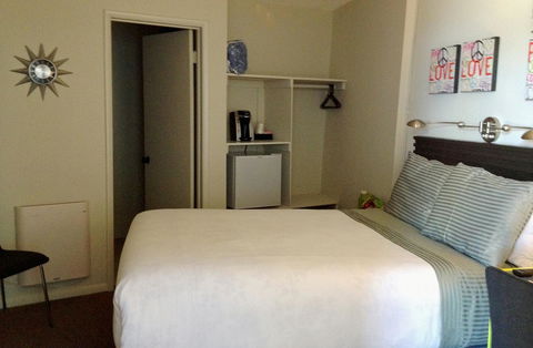Bayfront Inn - Renee 9