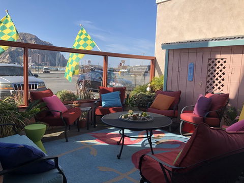 Bayfront Inn - Renee 25