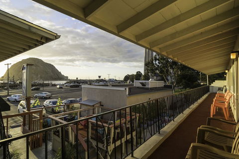 Bayfront Inn - Renee 0