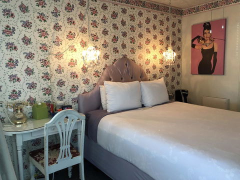 Bayfront Inn - Renee 6
