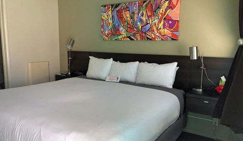 Bayfront Inn - Renee 2