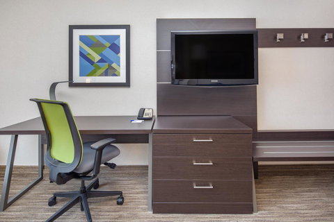 Holiday Inn Express Hotel & Suites Bishop - Internet Find 12