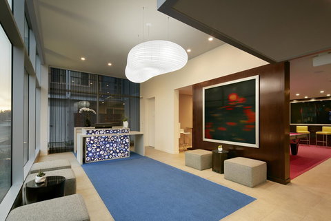 Hotel Lucent - Renee 2