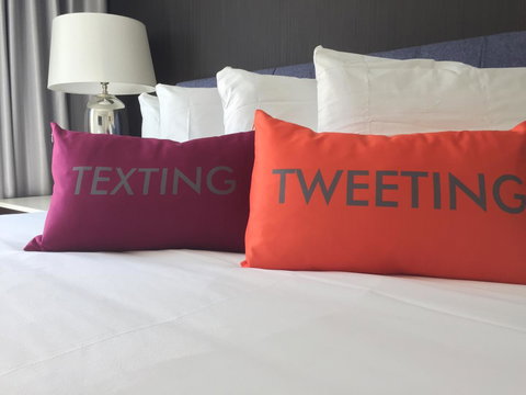 Hotel Lucent - Renee 17