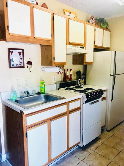 Carter's Condo - Renee 10