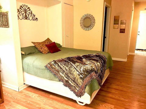 Carter's Condo - Renee 12