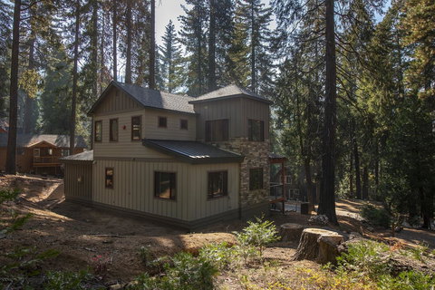 Boulder Ridge - 3BR/2BA Holiday Home - Internet Find 0