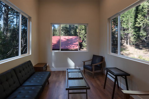 Boulder Ridge - 3BR/2BA Holiday Home - Internet Find 13