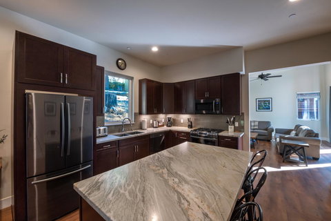 Boulder Ridge - 3BR/2BA Holiday Home - Internet Find 5