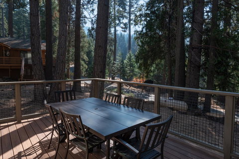 Boulder Ridge - 3BR/2BA Holiday Home - Internet Find 18