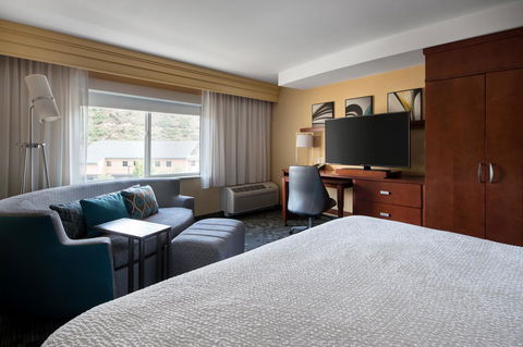 Courtyard By Marriott Glenwood Springs - Internet Find 19