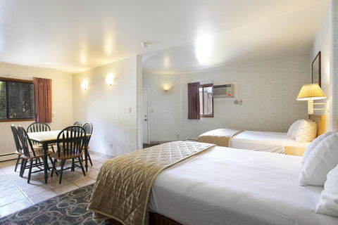 Glenwood Springs Cedar Lodge - Internet Find 24