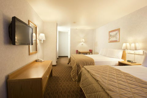 Glenwood Springs Cedar Lodge - Internet Find 14