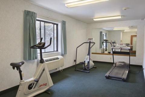 Glenwood Springs Cedar Lodge - Internet Find 9