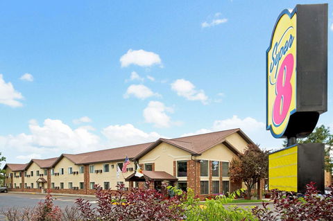 Super 8 By Wyndham Longmont/Twin Peaks - Internet Find 0