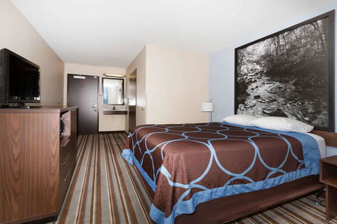 Super 8 By Wyndham Longmont/Twin Peaks - Internet Find 16