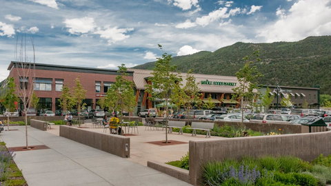 Element Basalt - Aspen - Renee 1