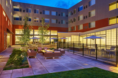 Element Basalt - Aspen - Renee 16