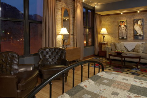 Hotel Denver - Internet Find 4