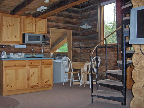 Cabin By The Creek - Renee 16